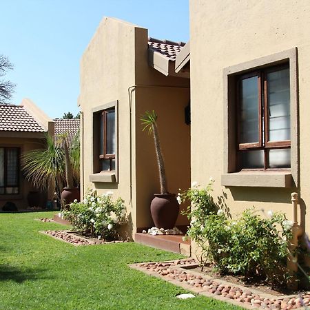 Micasa Sucasa Guesthouse Lephalale Dış mekan fotoğraf