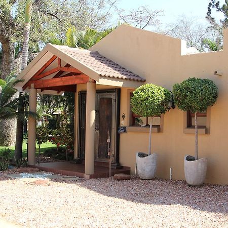 Micasa Sucasa Guesthouse Lephalale Dış mekan fotoğraf