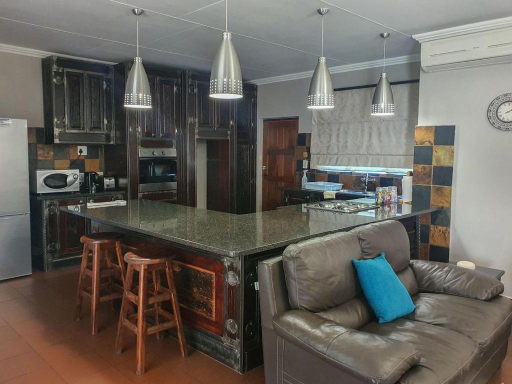 Micasa Sucasa Guesthouse Lephalale Dış mekan fotoğraf